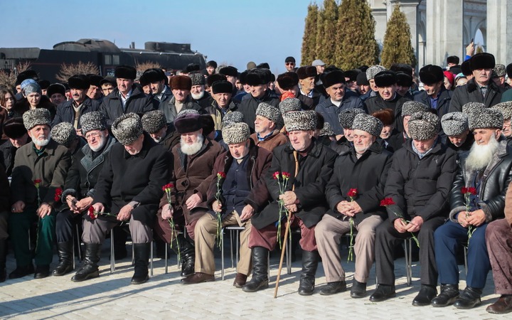 Память депортированных 75 лет назад чеченцев и ингушей почтили в республиках