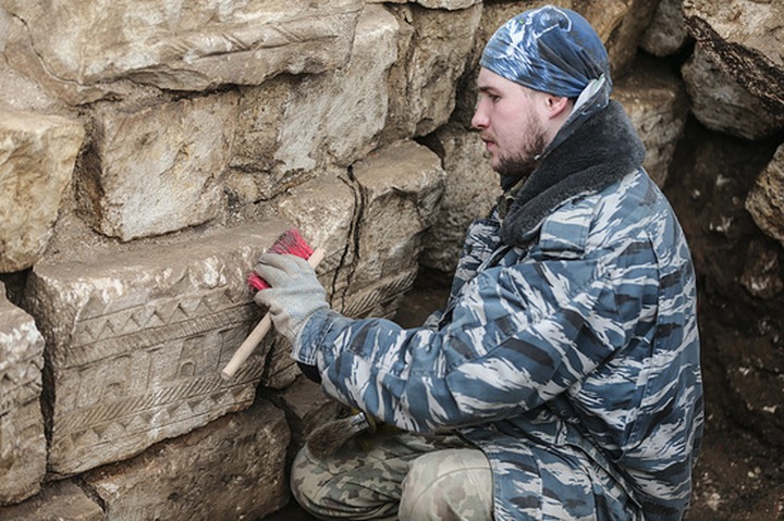 Ученые исследуют вайнахский замок Дакан-Чу в горах Чечни