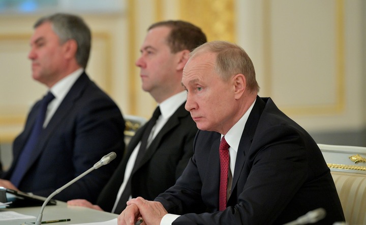 Путин предложил наделять новым статусом НКО, успешно реализовавшие проекты
