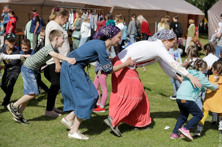 Фольклорный фестиваль "Соловьиная ночь" в Пскове - Национальный акцент