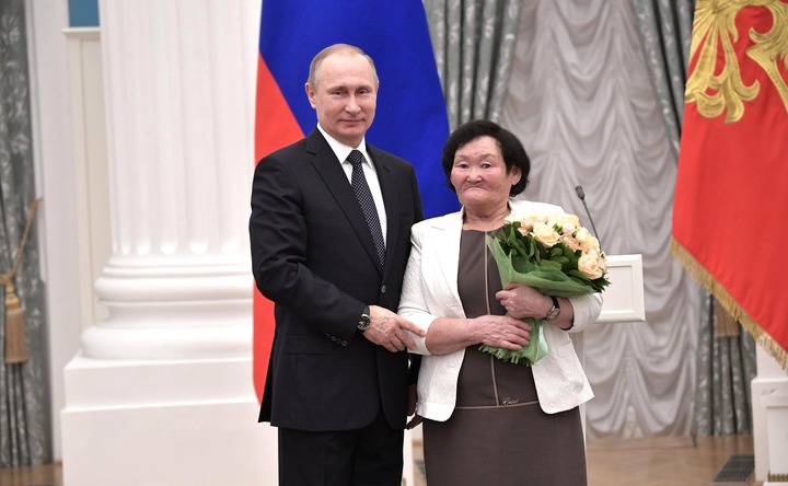 Путин вручил Орден Дружбы женщине-оленеводу