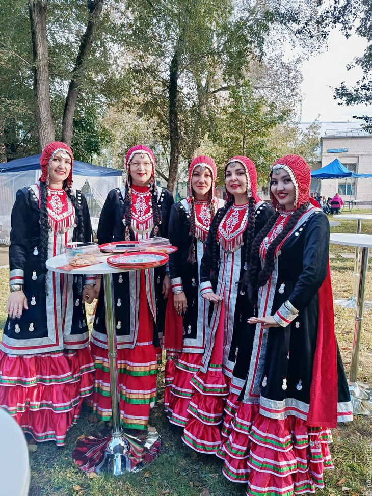 Хороводы, игры и показ мод: в Москве прошёл Всероссийский этнографический фестиваль - Национальный акцент