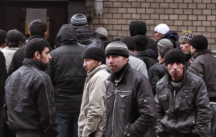 Около трех тысяч мигрантов в Новосибирской области потеряют работу