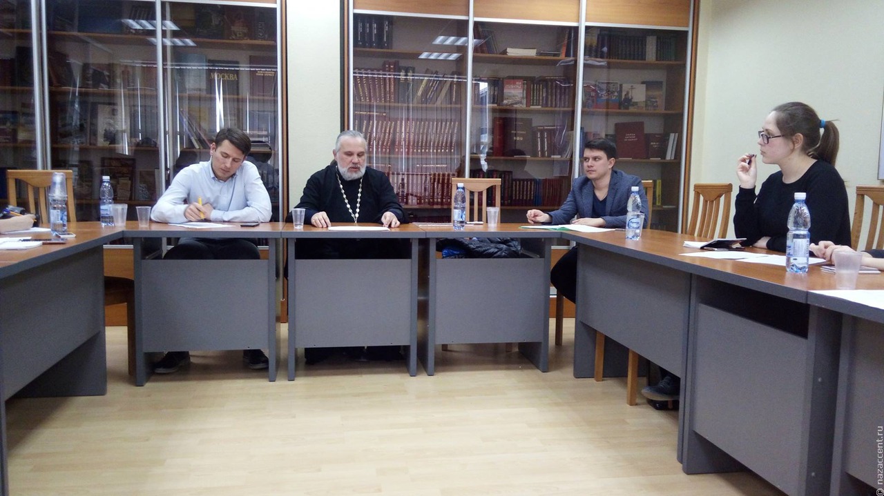 Студенты Школы межэтнической журналистики в Волгограде встретились с духовным наставником казаков