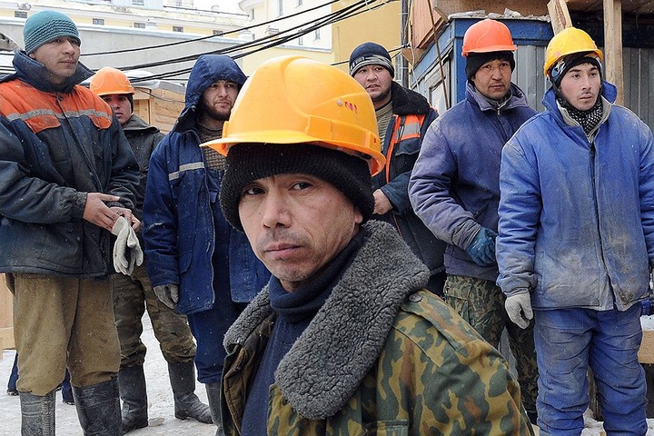 Эксперт: Чиновники подошли к экзамену для мигрантов формально и бюрократически