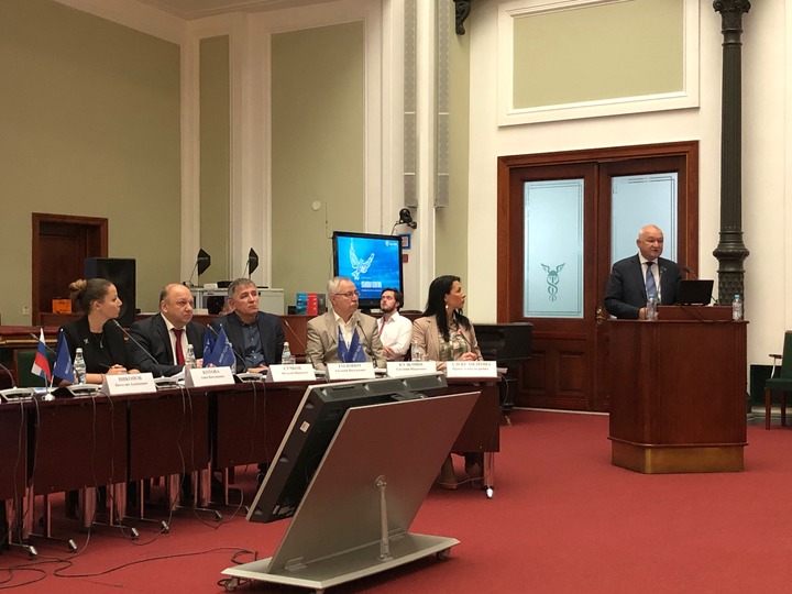 Гильмутдинов призвал уйти от политиканства и противопоставления родных языков