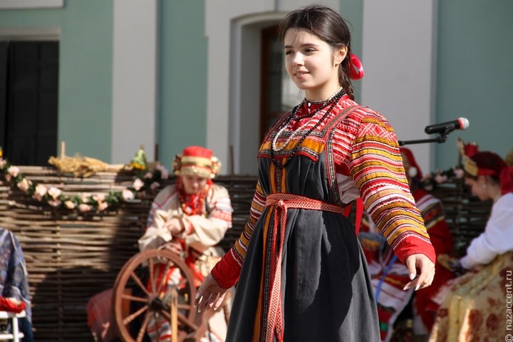 Лучшие этнические костюмы определят на фестивале в Пскове
