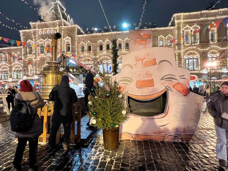 Новогодняя ярмарка на Красной площади - Национальный акцент