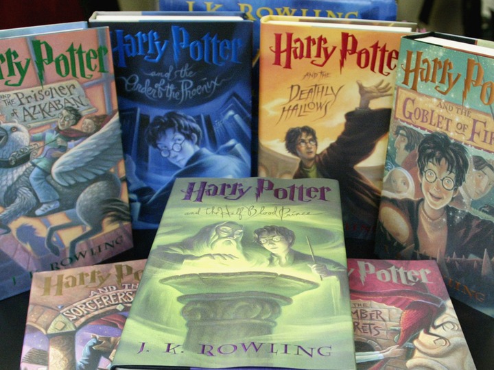 Еще две книги о Гарри Поттере перевели на татарский язык