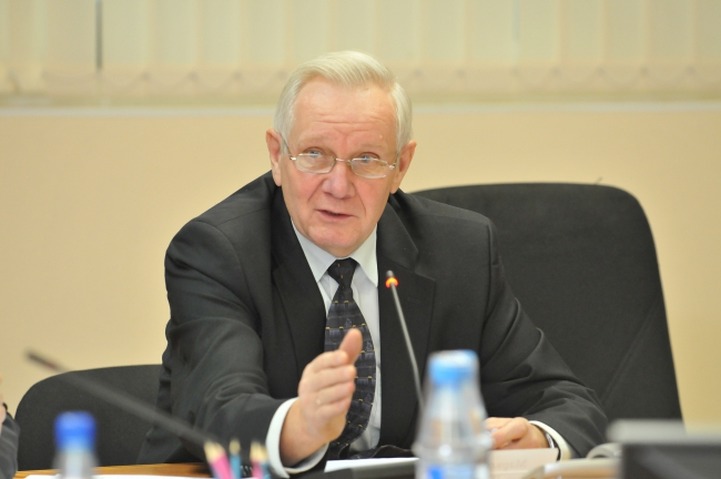 Блогер заподозрил сенатора Маркова в незаконном совмещении должностей