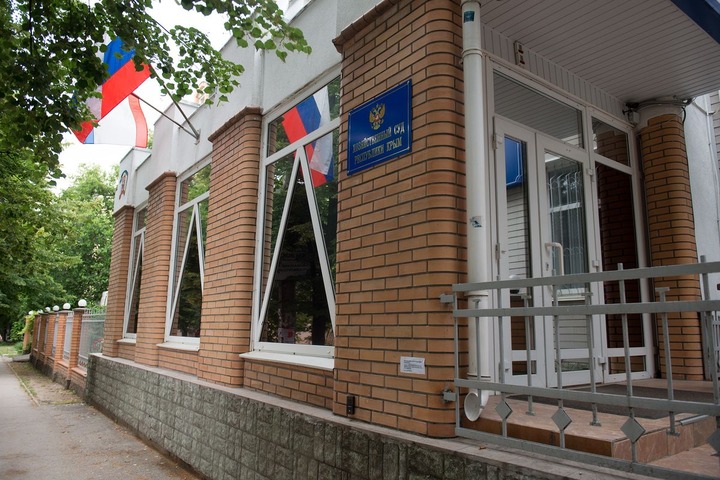 Госдуму попросили разрешить судам Крыма принимать документы на украинском языке до 2017 года