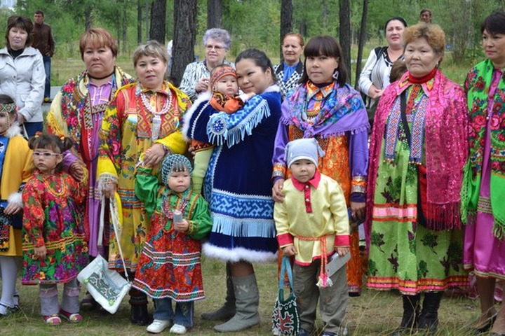 На Ямале наградили хранителей фольклора коренных малочисленных народов