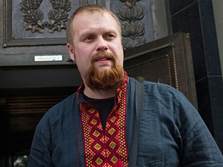 Суд назначил националисту Демушкину 200 тысяч рублей штрафа и отменил наказание