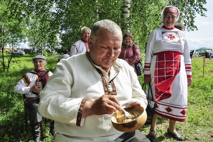 Жителей Ижевска накормят обрядовой кашей