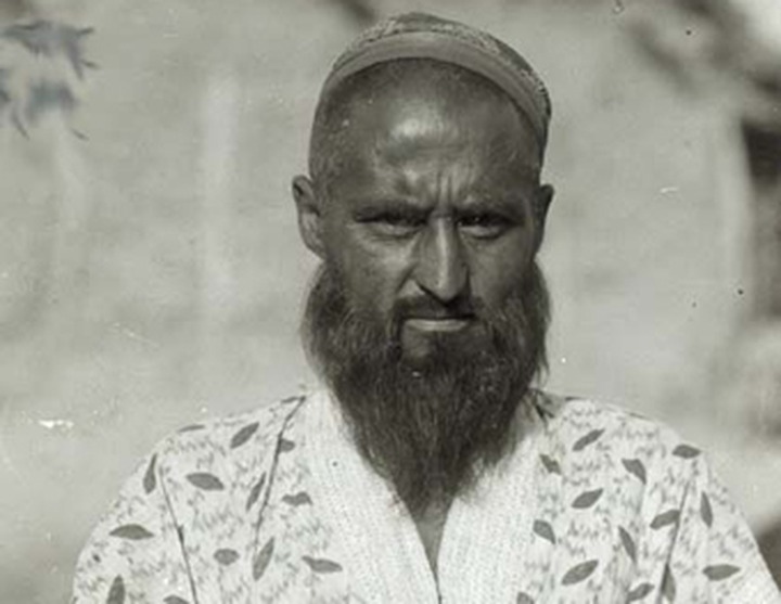 Таджики