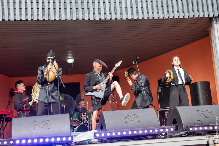 VIII Межрегиональный фольклорный праздник "Шумбрат!" в Мордовии - Национальный акцент