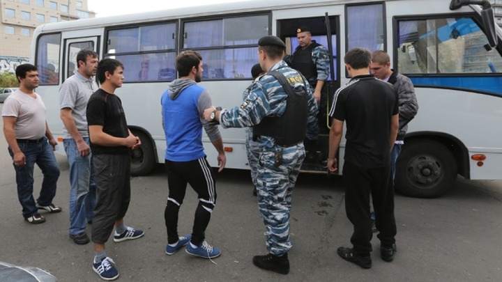 Полиция задержала в центре Москвы 460 нелегалов