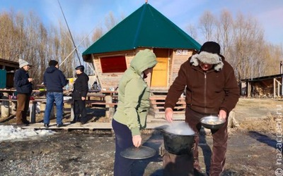 Обряд поклонения Водяному Духу провели коренные малочисленные народы в Ханты-Мансийске