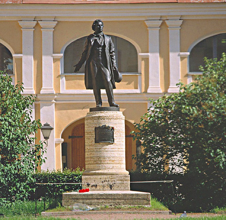 Исполнилось 212 лет со дня рождения А.С. Пушкина