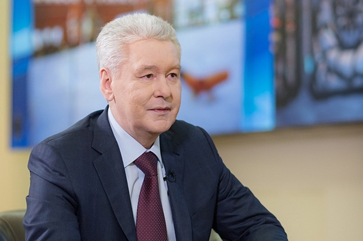 Собянин заявил, что мигрантов не надо адаптировать