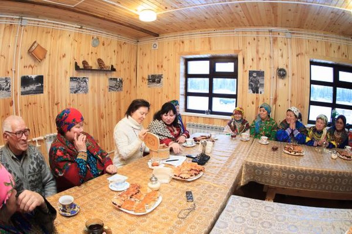 Югра предложила создать Межрегиональный совет по финно-угорским языкам