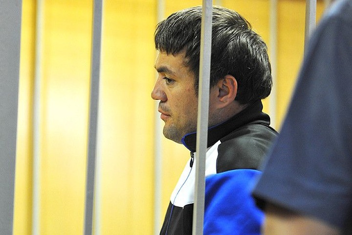 Суд признал Расуловых виновными в нападении на полицейского на Матвеевском рынке