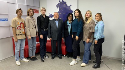 Встреча студентов ШМЖ с краеведом Николаем Манджиевым