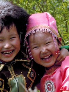 В конкурсе "Дети России" победила фотография детей в якутских костюмах