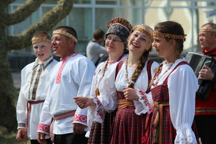 Сыктывкарские "Люди Леса" покатают на сенбернарах и научат доить козу