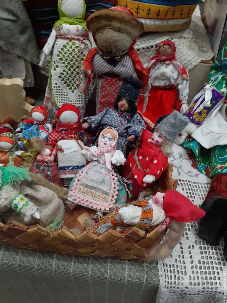 Национальные мотивы на выставке "Искусство куклы" в Москве - Национальный акцент