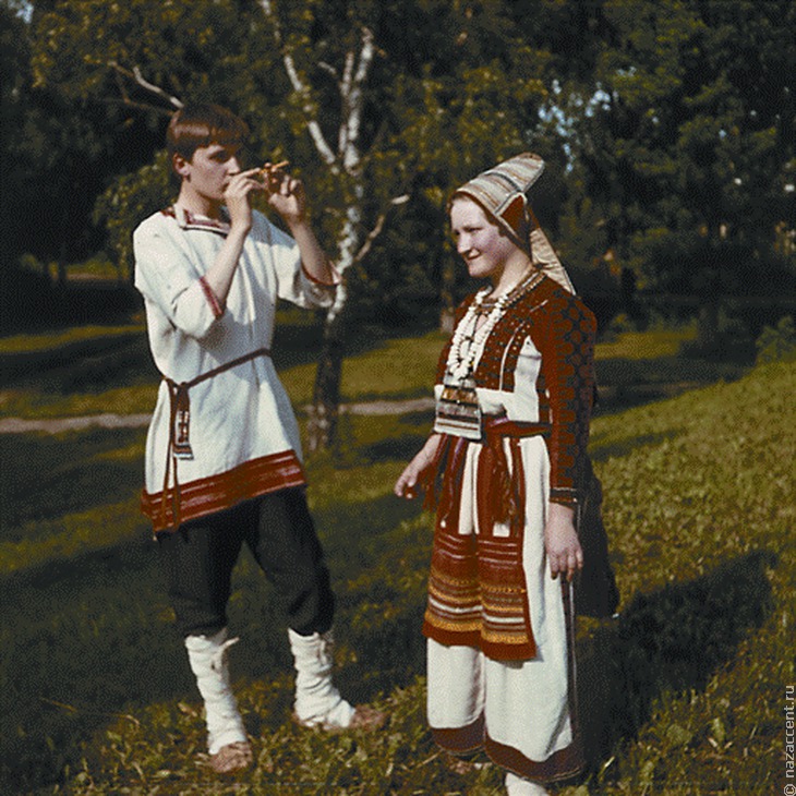 Национальный костюм мордвы - Национальный акцент