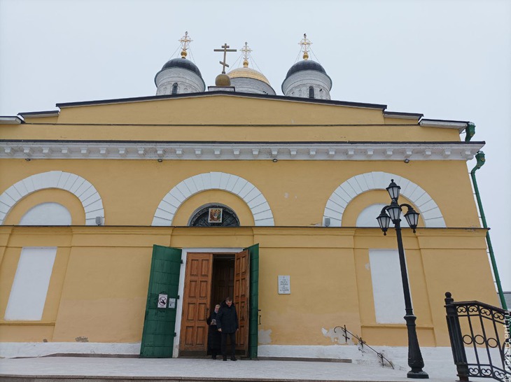 Пафнутьево-Боровский монастырь в Калужской области зимой - Национальный акцент
