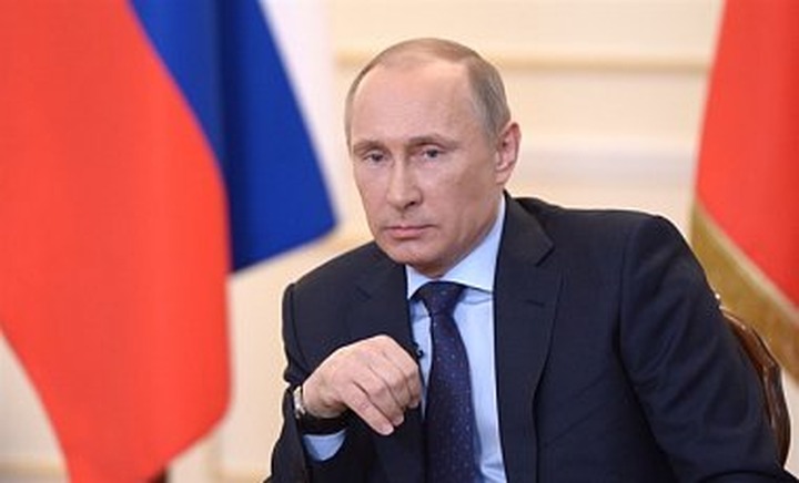 Путин высказался за равноправие трех языков в Крыму