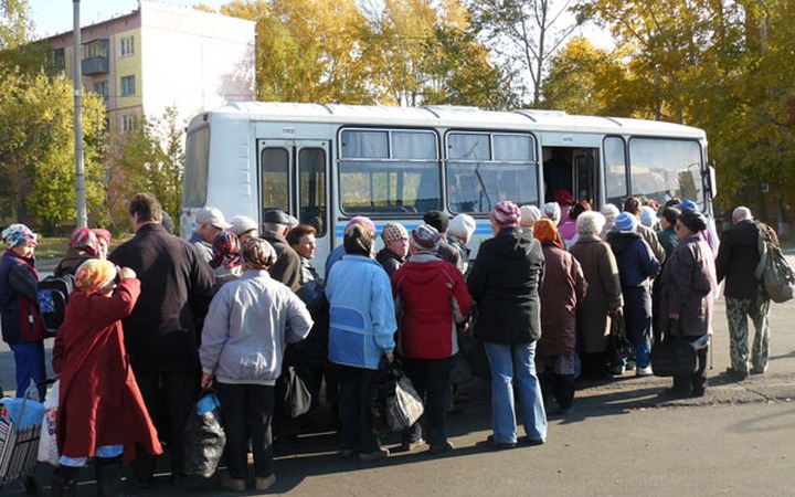 Поправки в закон о водительских правах для мигрантов вызвали транспортный сбой в городах России