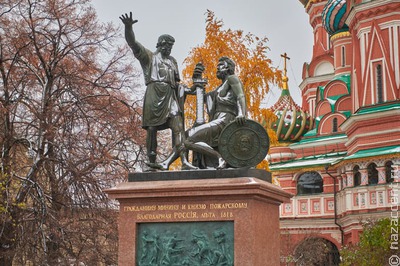Памятник Минину и Пожарскому в Москве отреставрировали ко Дню народного единства