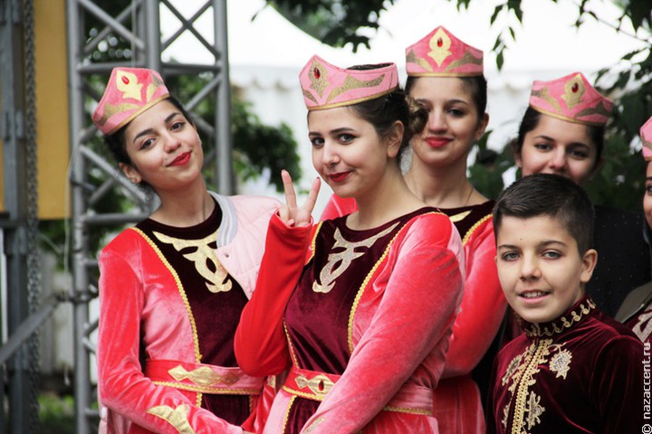 Армянский "Абрикос" и Фестиваль национального гостеприимства пройдут на ВДНХ