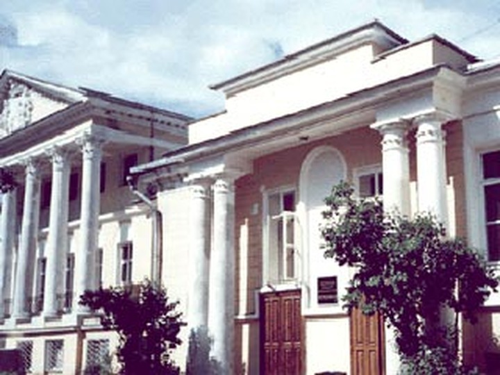"Дружбу народов" выгоняет на улицу Союз писателей