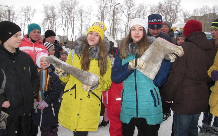 В Северодвинске провели чемпионат по метанию валенок