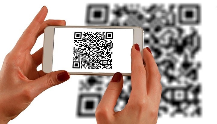 Мигранты Петербурга смогут платить налоги с помощью QR-кодов