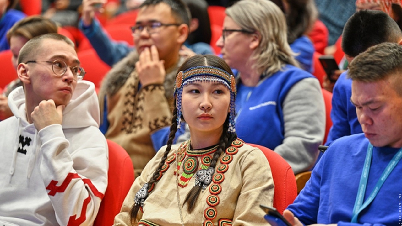 Молодежь из числа коренных малочисленных народов собралась на форуме "Российский Север" в Салехарде
