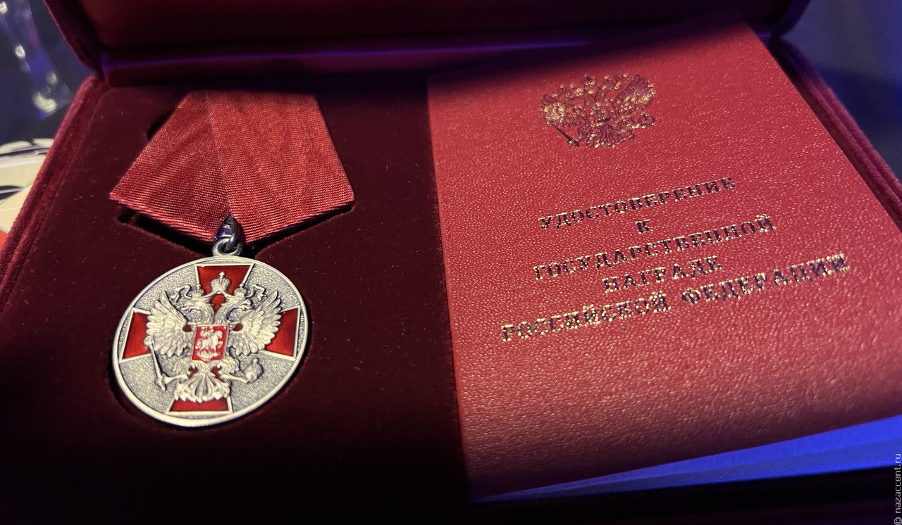 Главреда "НацАкцента" наградили медалью за заслуги перед Отечеством