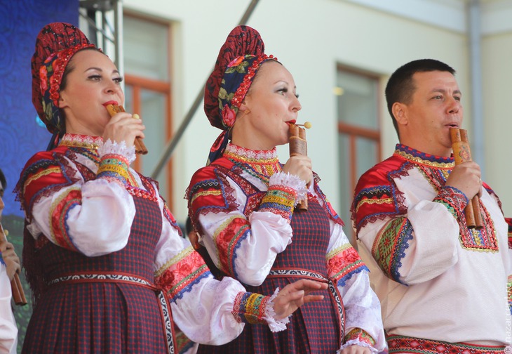 Фестиваль национальных культур "Многоцветие России" в Москве - Национальный акцент