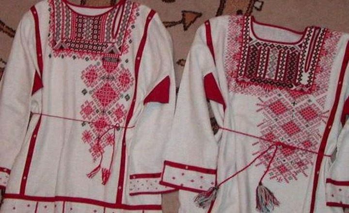 Организаторы "Марша в вышитых рубашках" отказались от использования флагов и символик