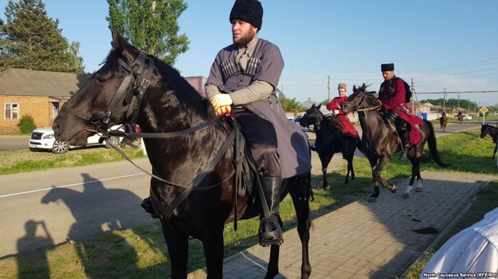 Жители балкарского села заблокировали участников конного похода в честь 310-летия Канжальской битвы