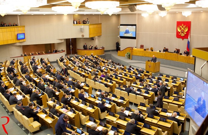 Госдума РФ приняла закон о замене квот патентами для мигрантов