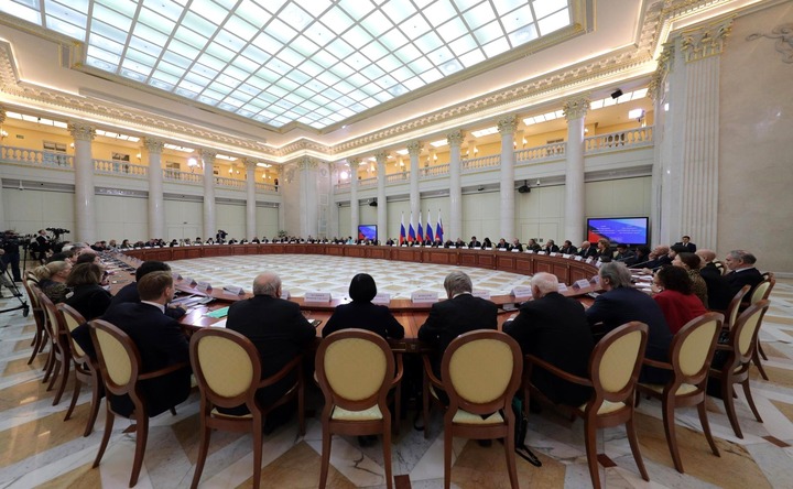 Ректор Литинститута предложил Путину создать Дом национальных литератур