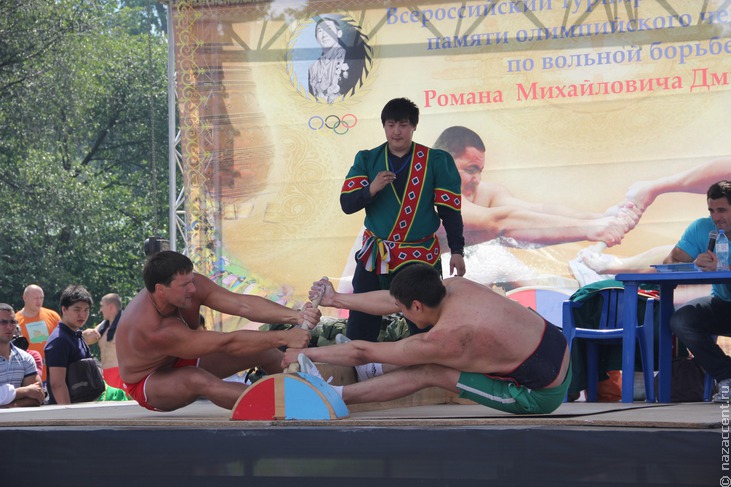 Якутские национальные виды спорта на праздновании Ысыаха-2013 - Национальный акцент