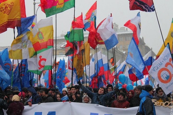 ВЦИОМ: Менее половины россиян отмечают День народного единства