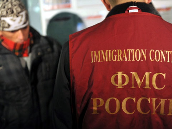 Депутаты Госдумы предлагают расширить права ФМС при проведении миграционных рейдов