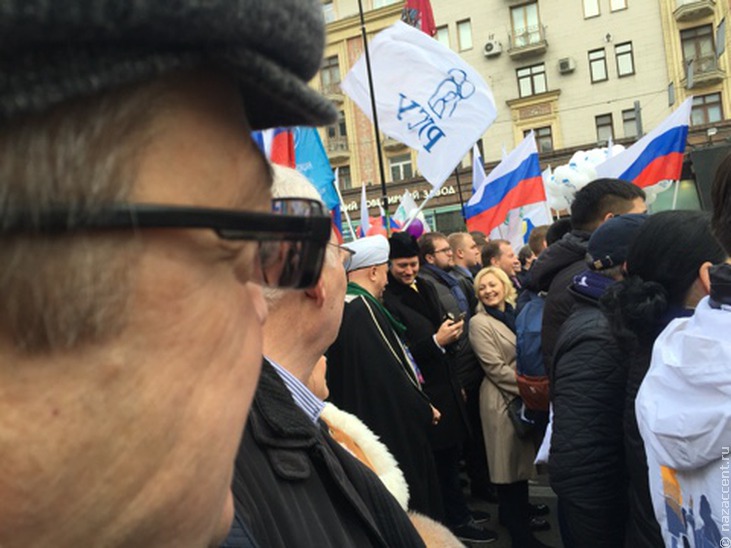 Праздничное шествие в Москве - 4 ноября День народного единства - Национальный акцент